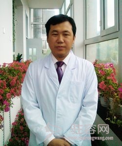 郑 坤