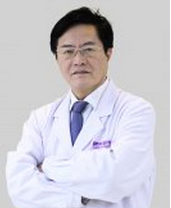 何犇