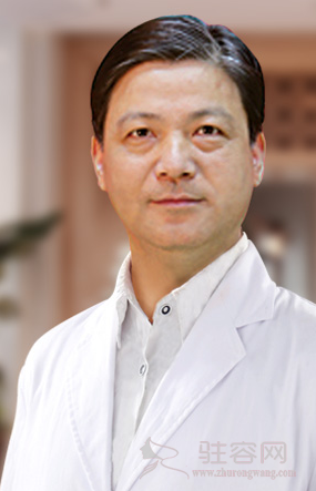 　　江华 