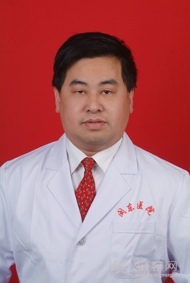 李少峰